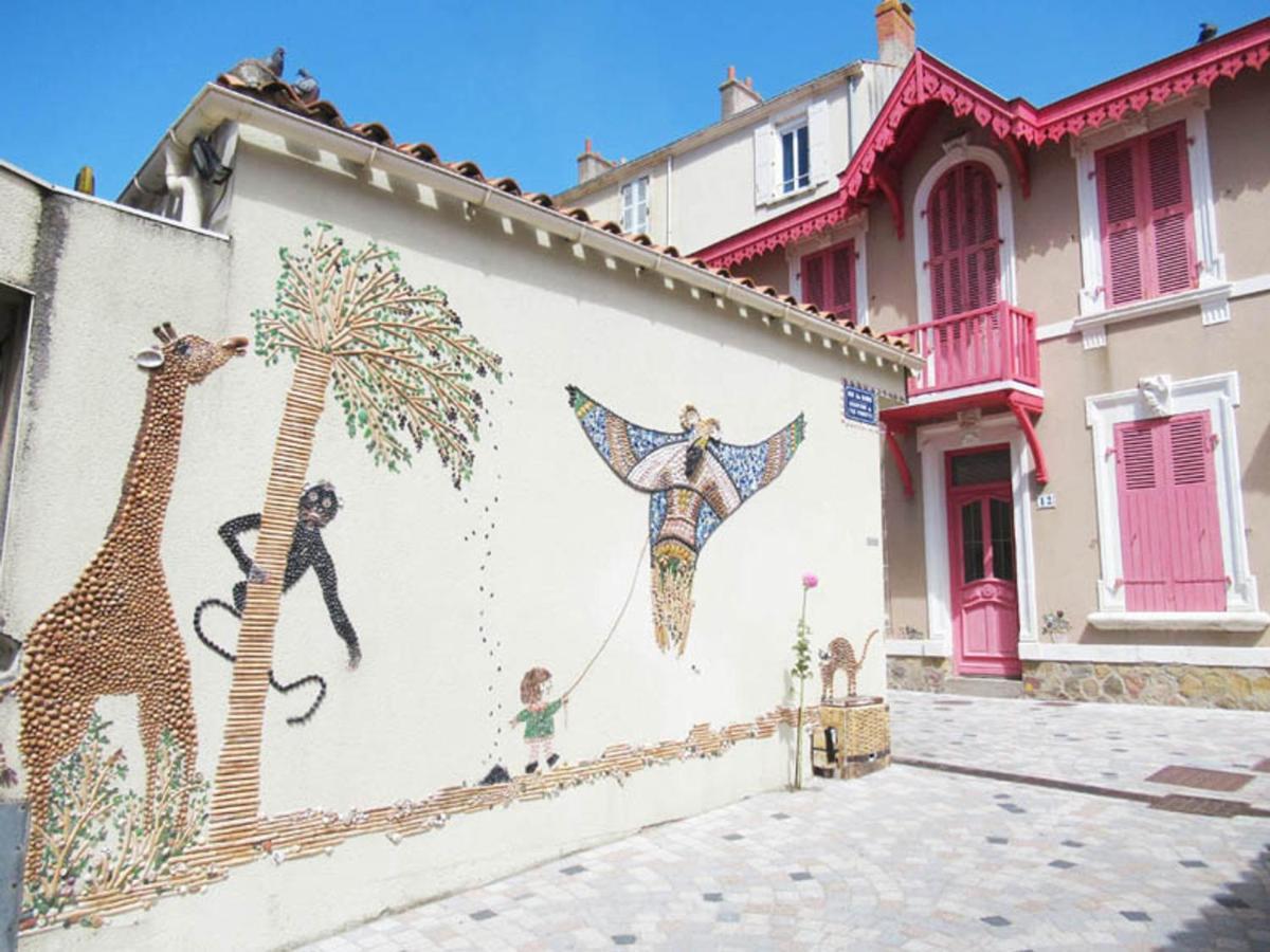 Appartement T2 Face Plage Avec Balcon, Cuisine Equipee Et Tv - Fr-1-92-908 Les Sables-d'Olonne Exterior photo
